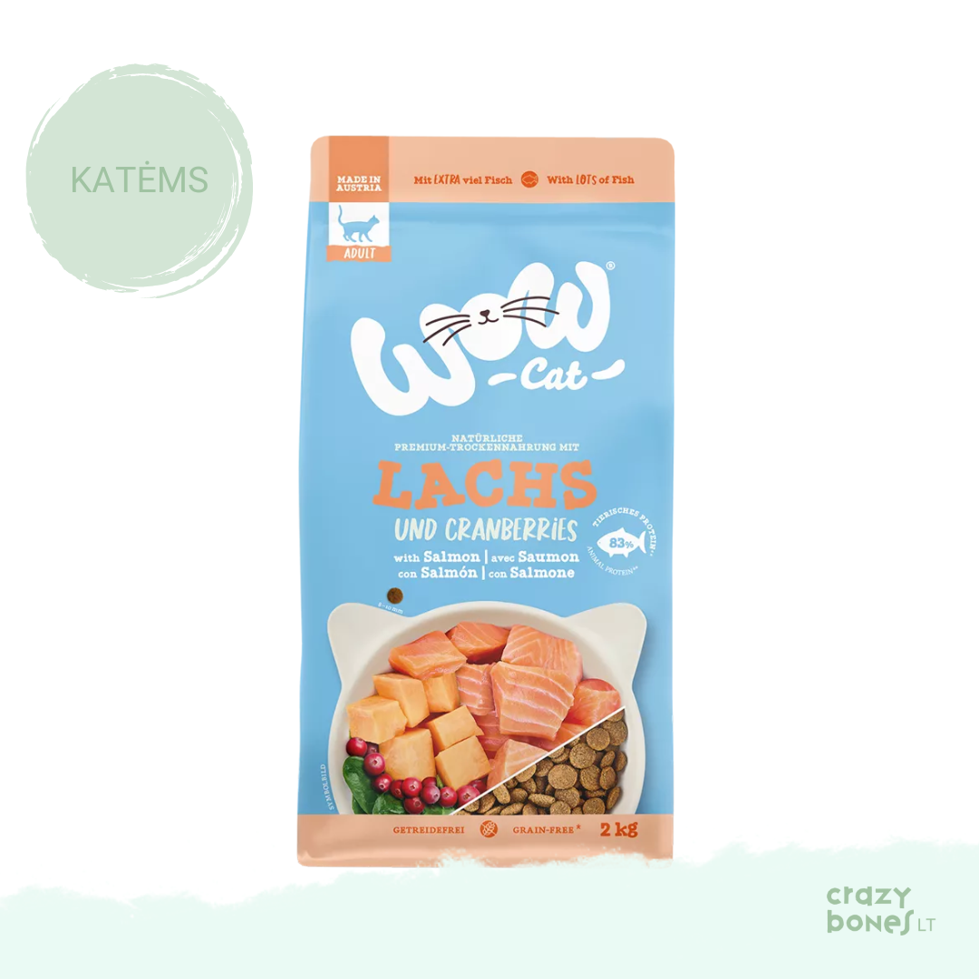 Sausas maistas su lašiša ir spanguolėmis